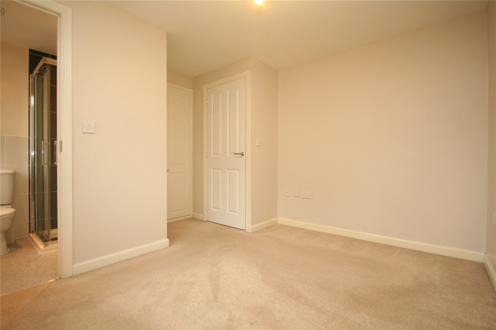 2 bedroom House to let in Bishops Cleeve, Cheltenham, Glos