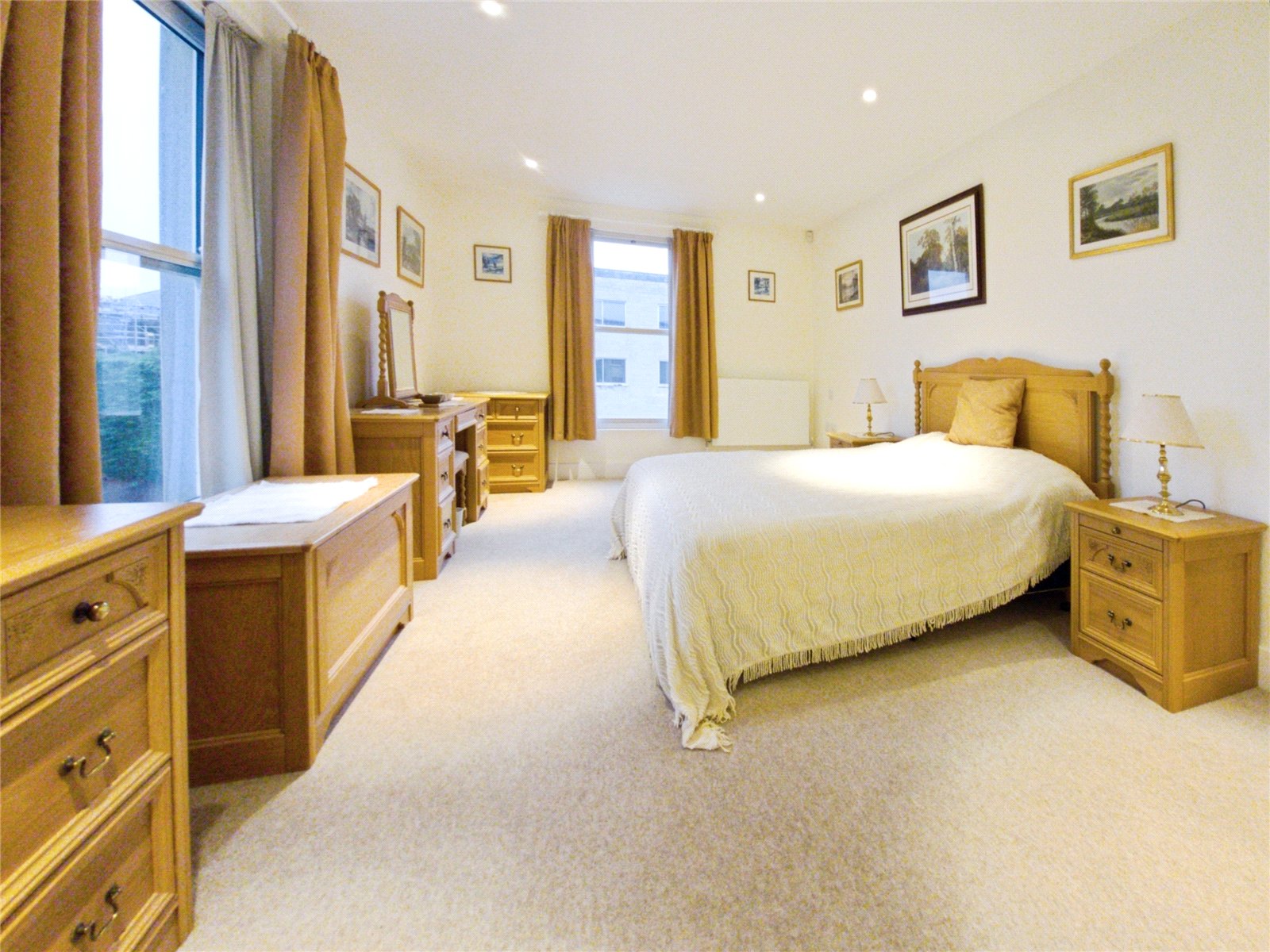 2 bedroom Flat for sale in The Waterloo, Cirencester, Glos