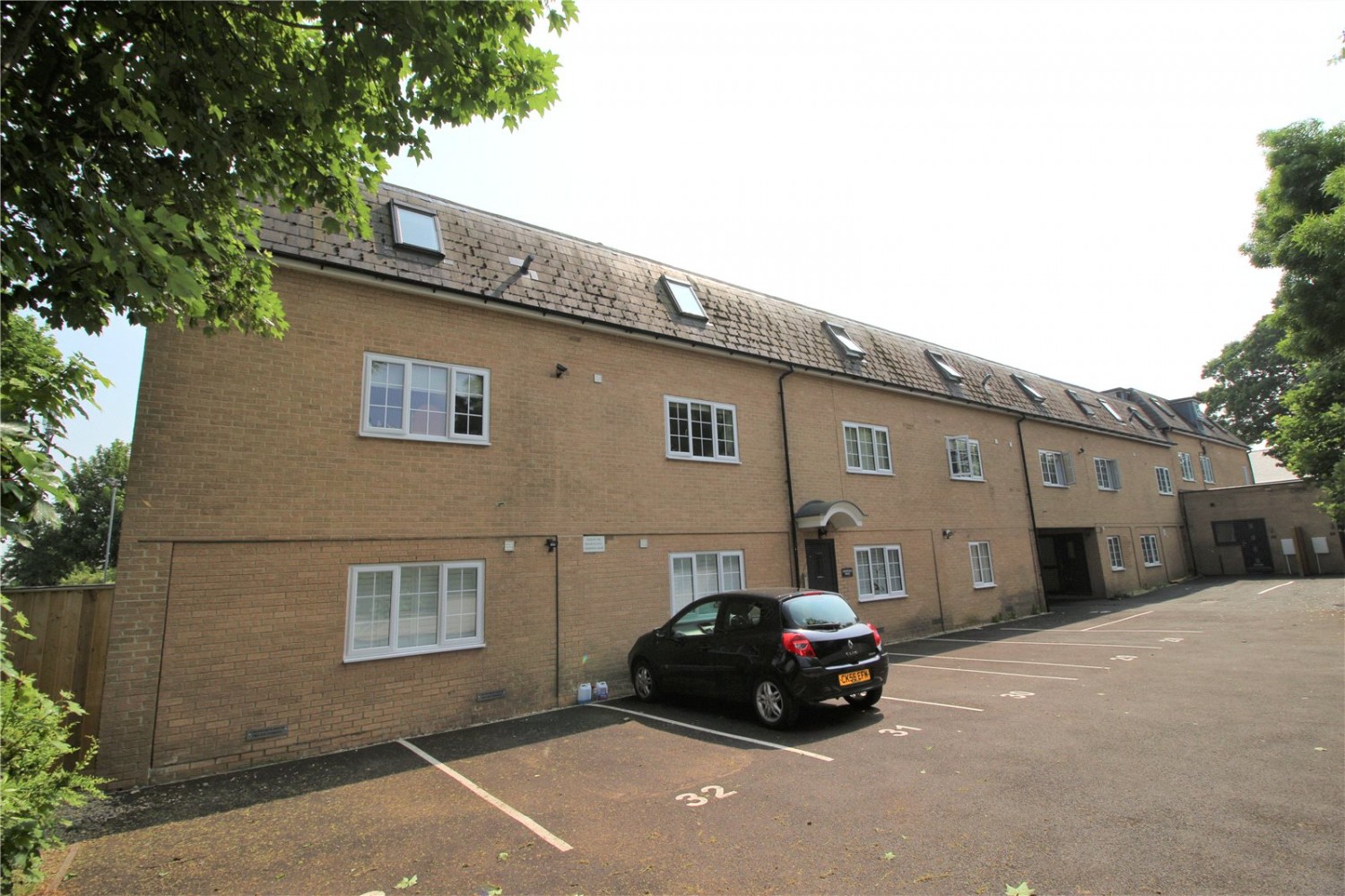 Longwood Court, Cirencester