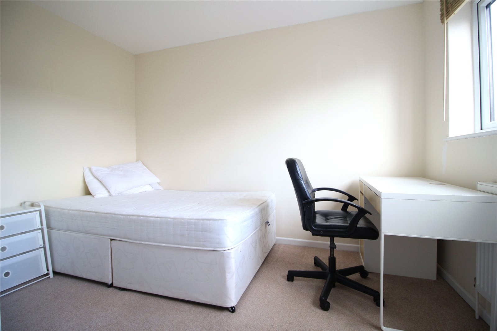 3 bedroom House to let in Cirencester