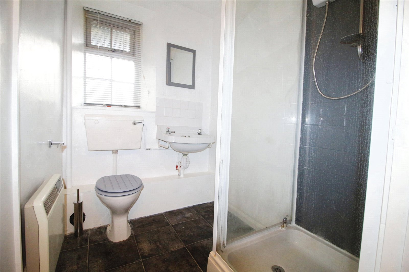 1 bedroom Flat to let in Cirencester