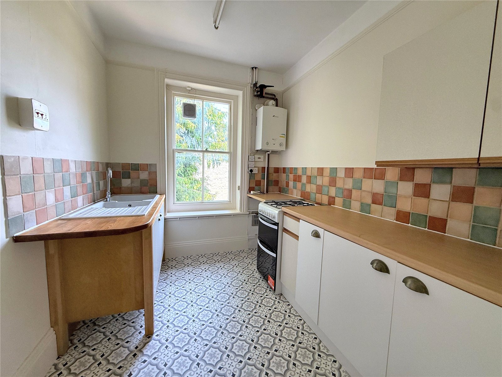 1 bedroom Flat to let in Cirencester
