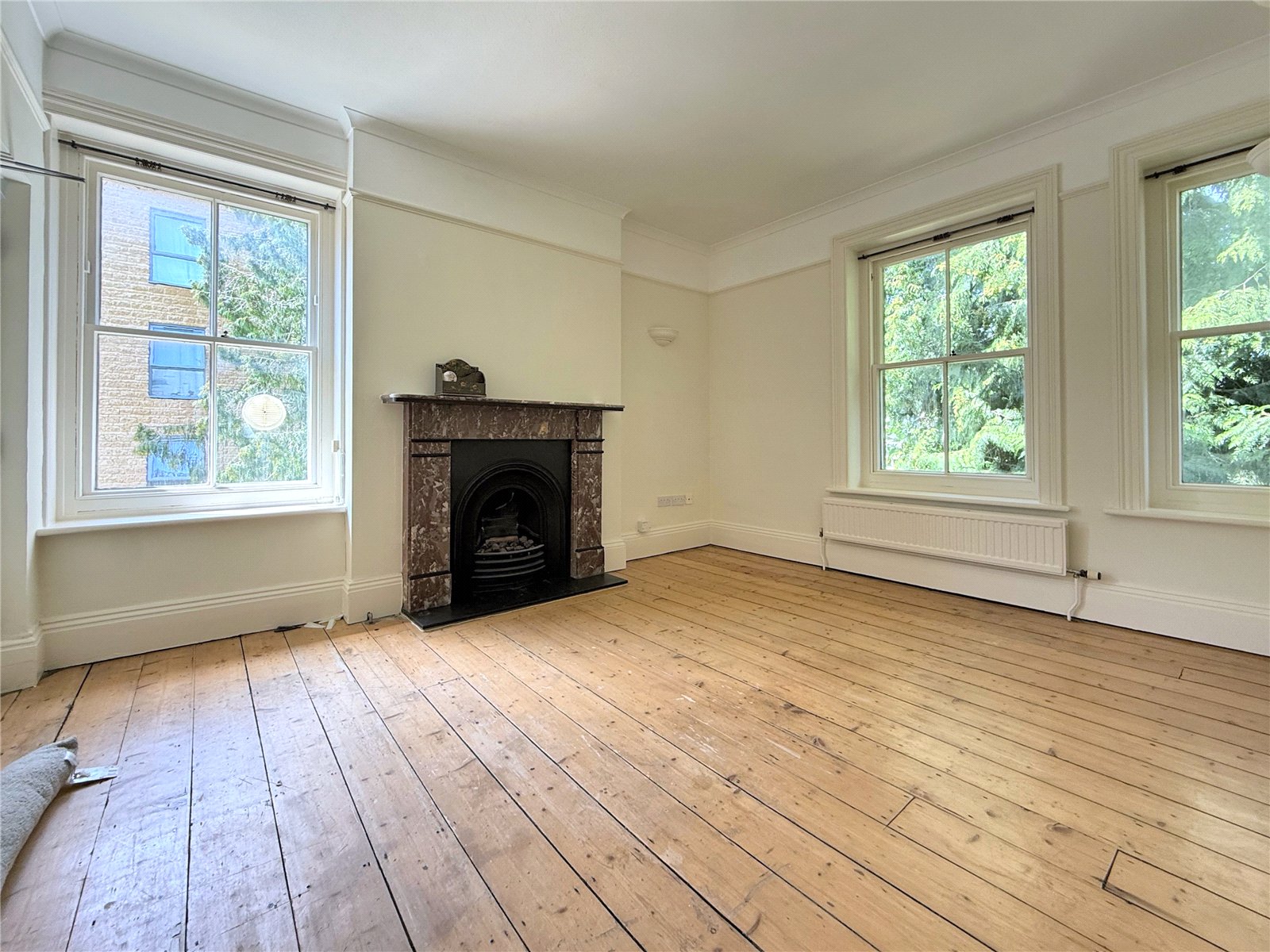 1 bedroom Flat to let in Cirencester