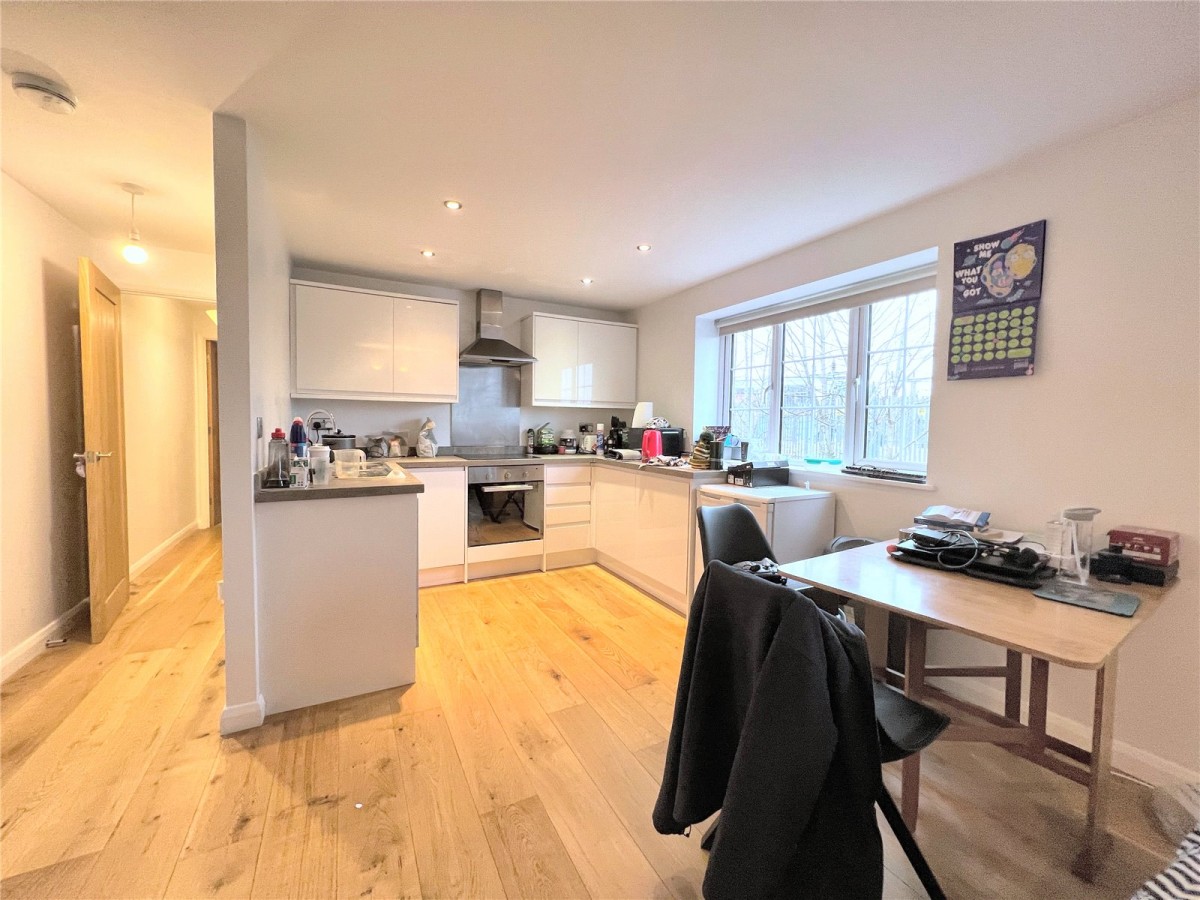 Longwood Court, Cirencester