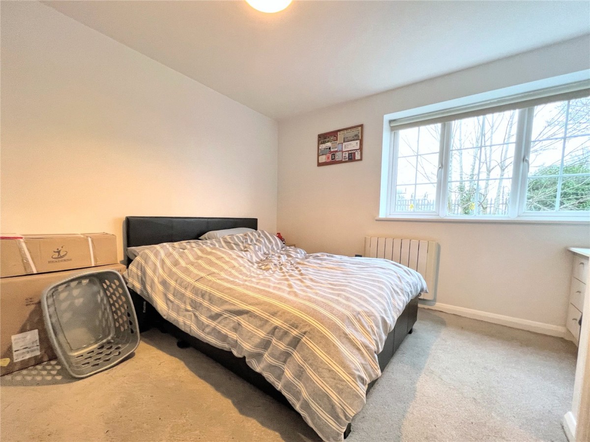 Longwood Court, Cirencester