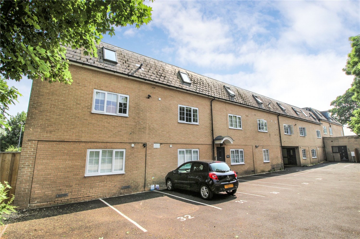 Longwood Court, Cirencester
