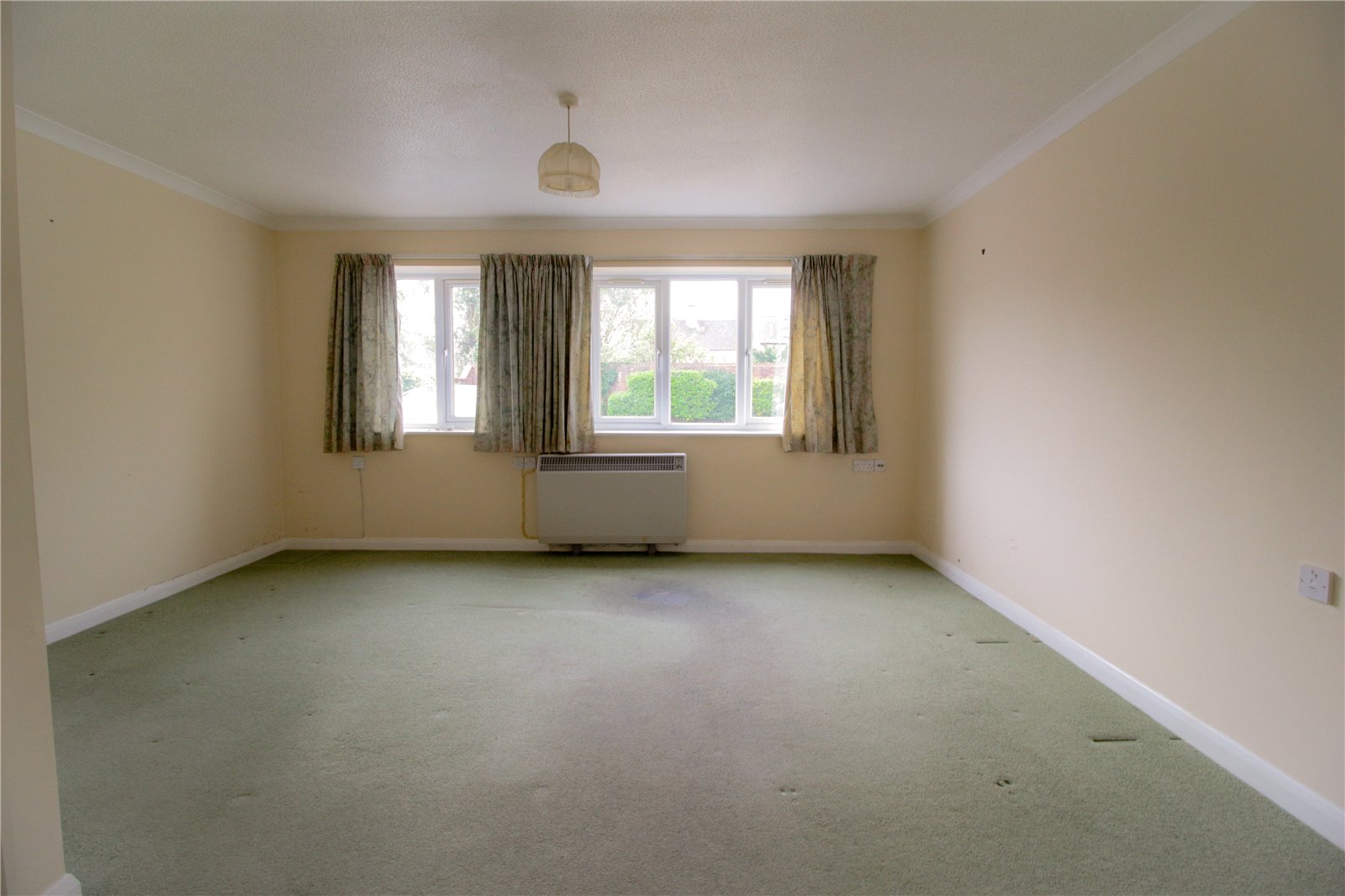 2 bedroom Flat for sale in Victoria Road, Cirencester