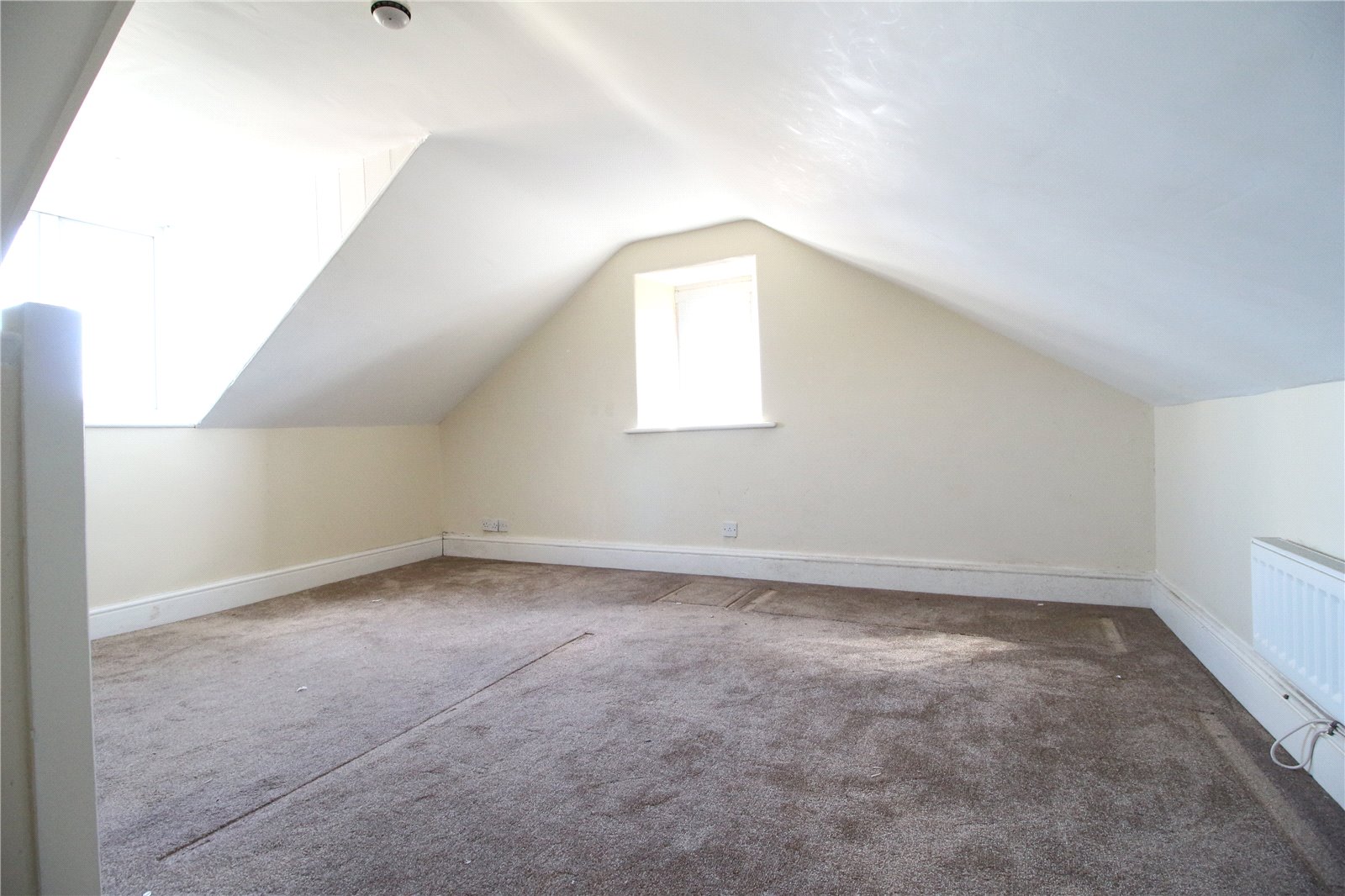 1 bedroom Flat to let in Cirencester, Gloucestershire