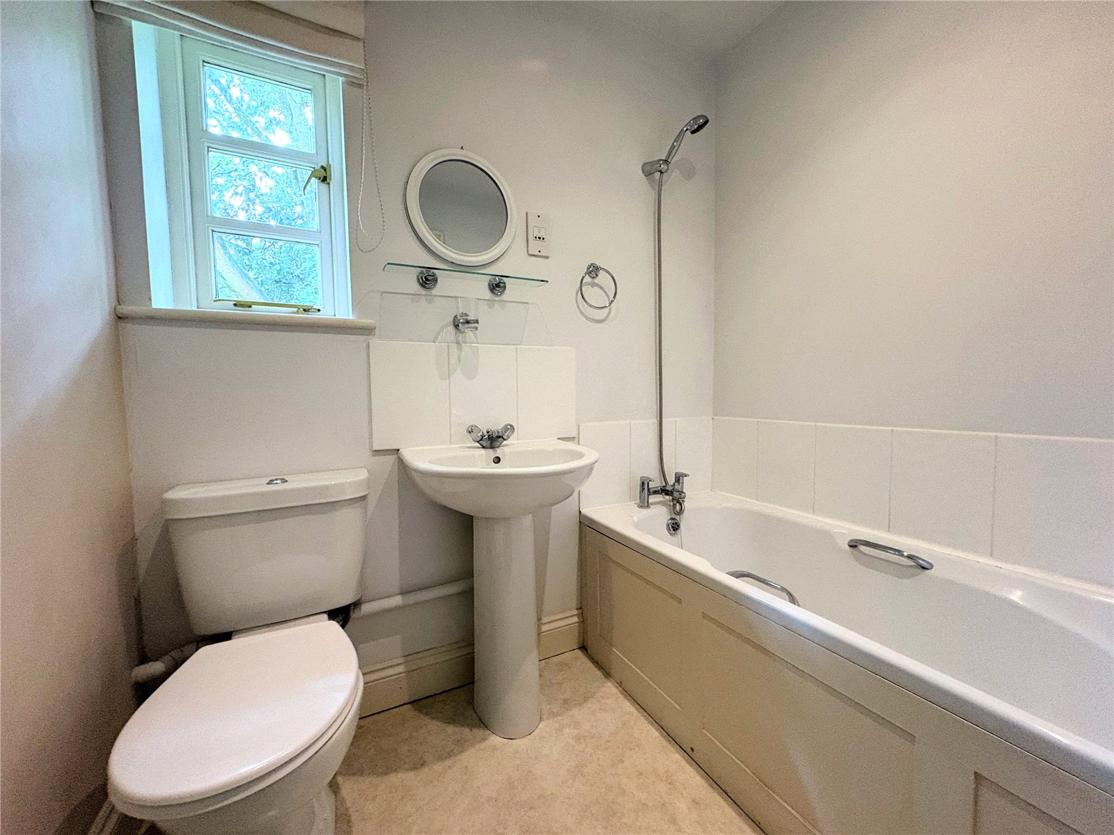 3 bedroom House to let in Cirencester, Gloucestershire