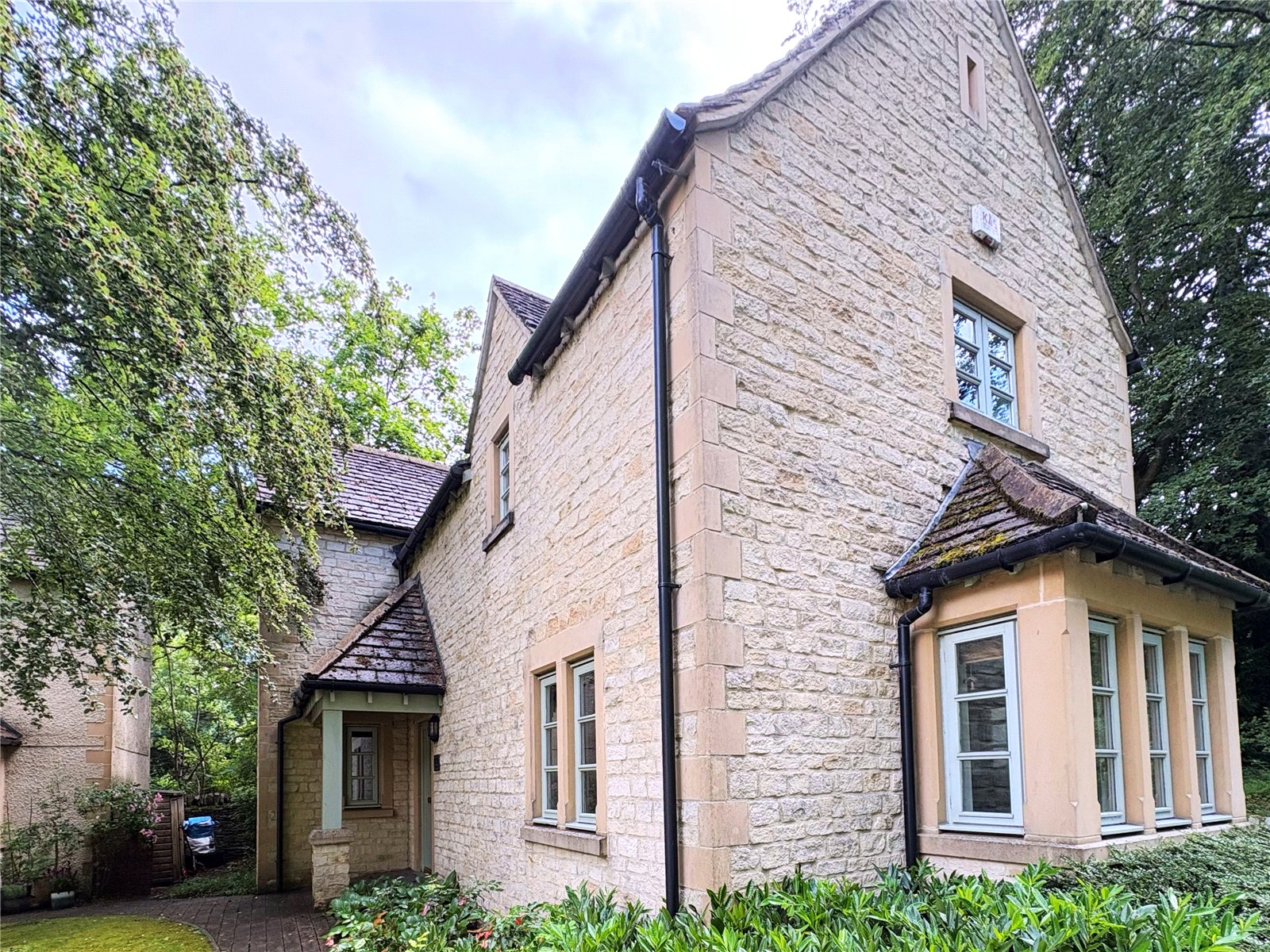 3 bedroom House to let in Cirencester, Gloucestershire