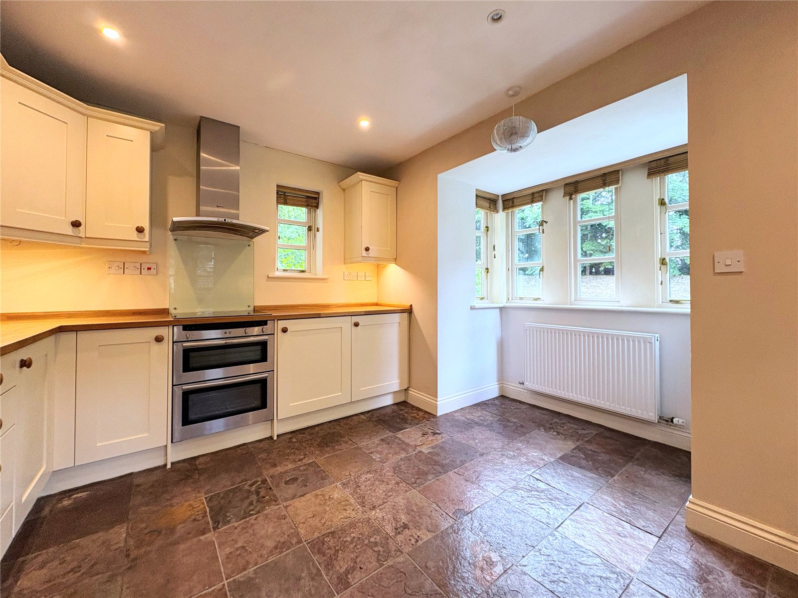 3 bedroom House to let in Cirencester, Gloucestershire