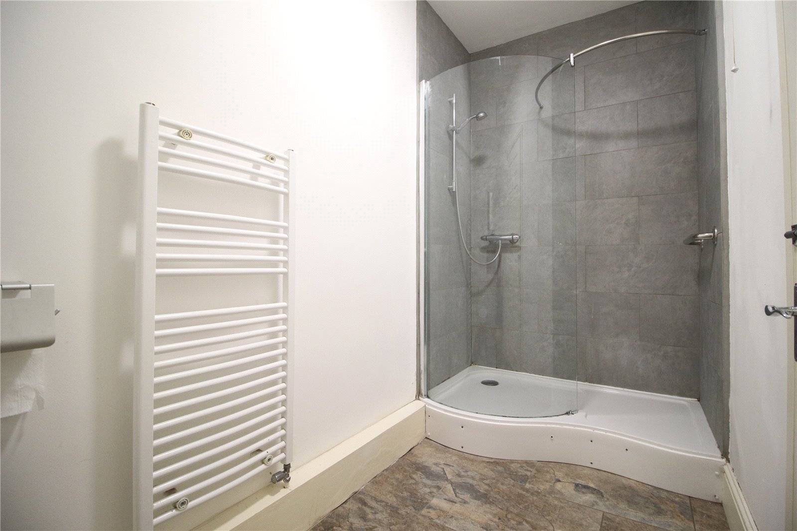 2 bedroom Flat to let in Cirencester, Gloucestershire