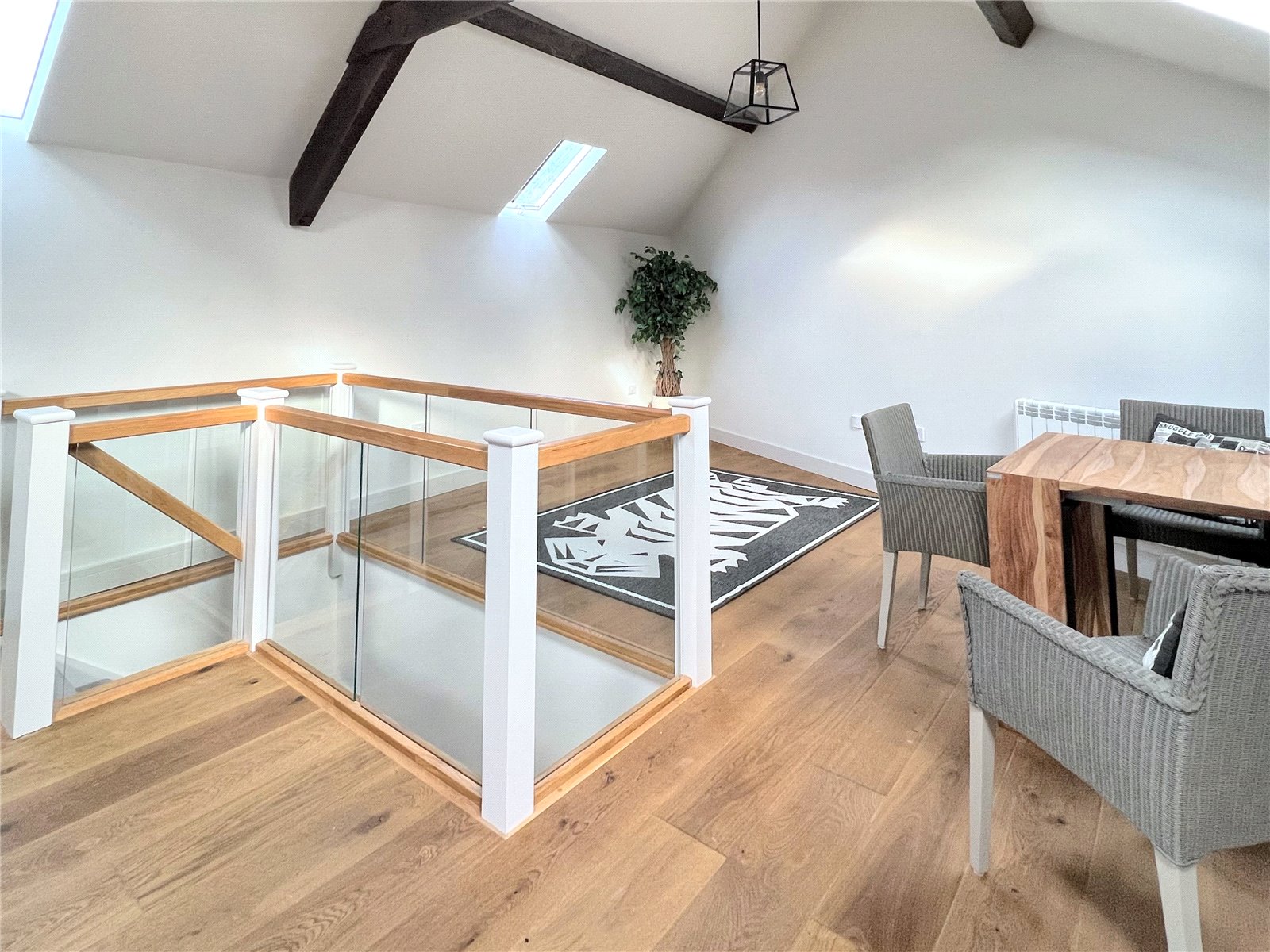 2 bedroom House to let in Cirencester