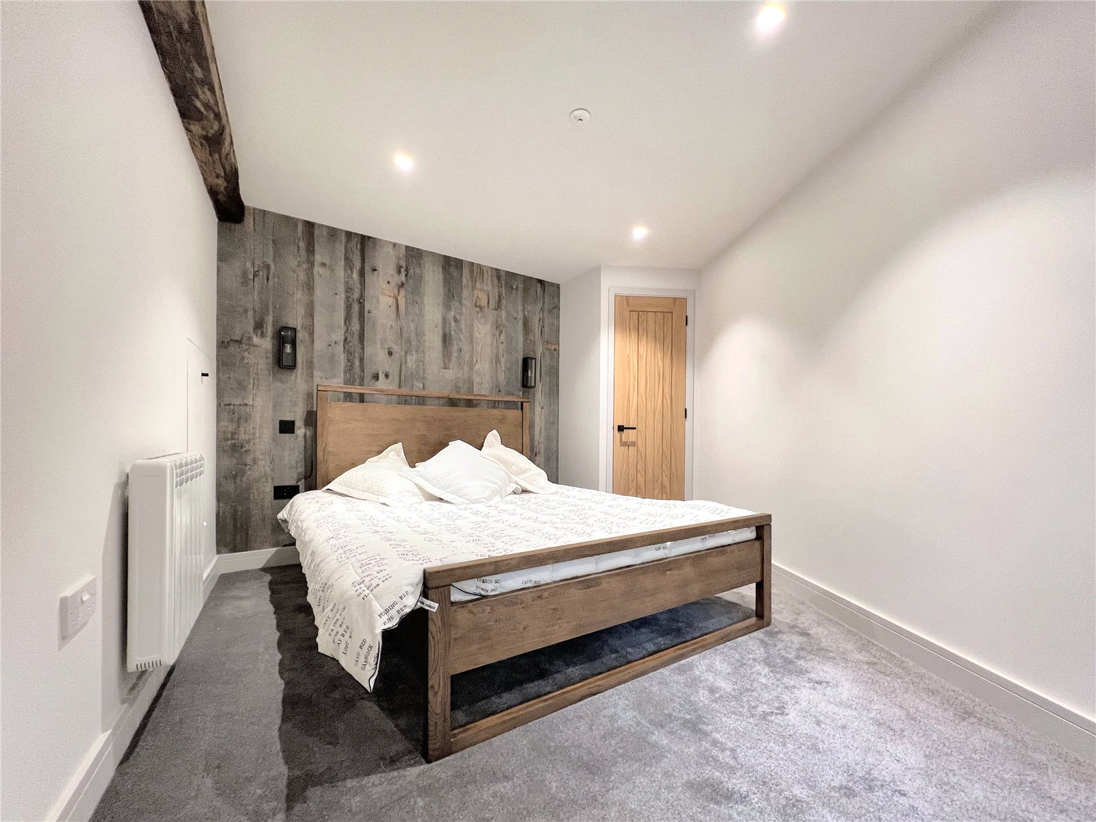 2 bedroom House to let in Cirencester
