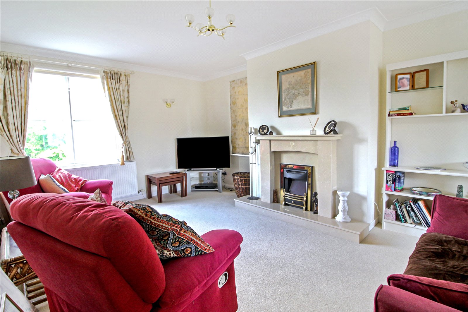 2 bedroom Flat to let in Cirencester