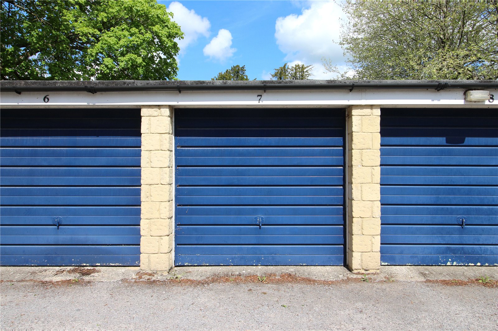 2 bedroom Flat to let in Cirencester