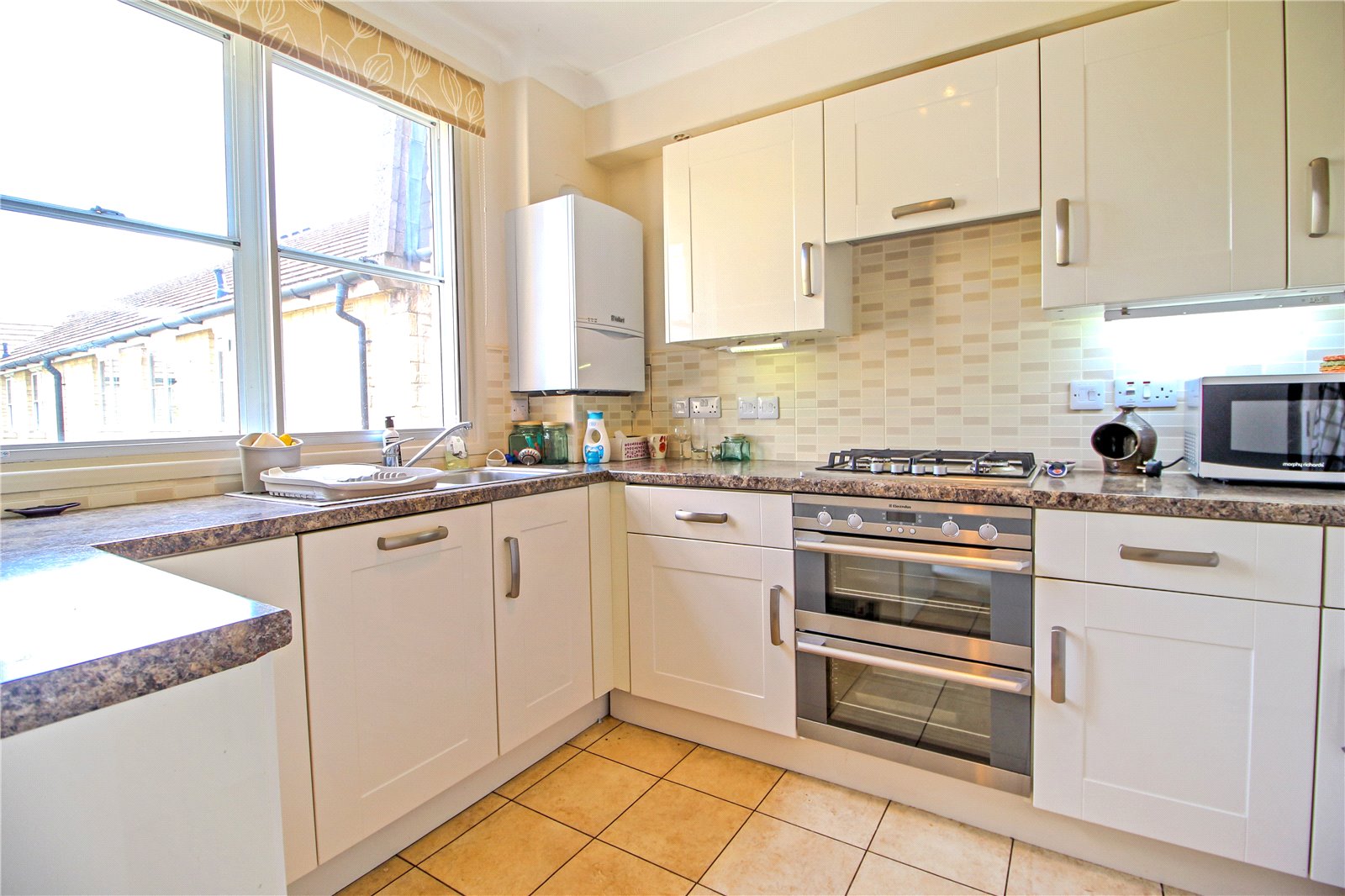 2 bedroom Flat to let in Cirencester
