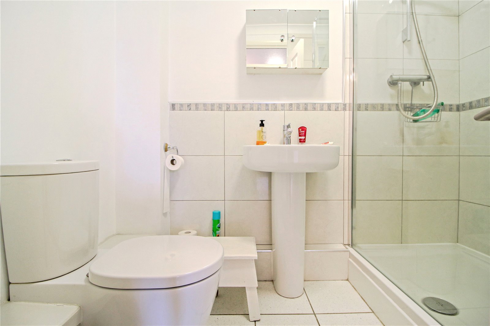 2 bedroom Flat to let in Cirencester
