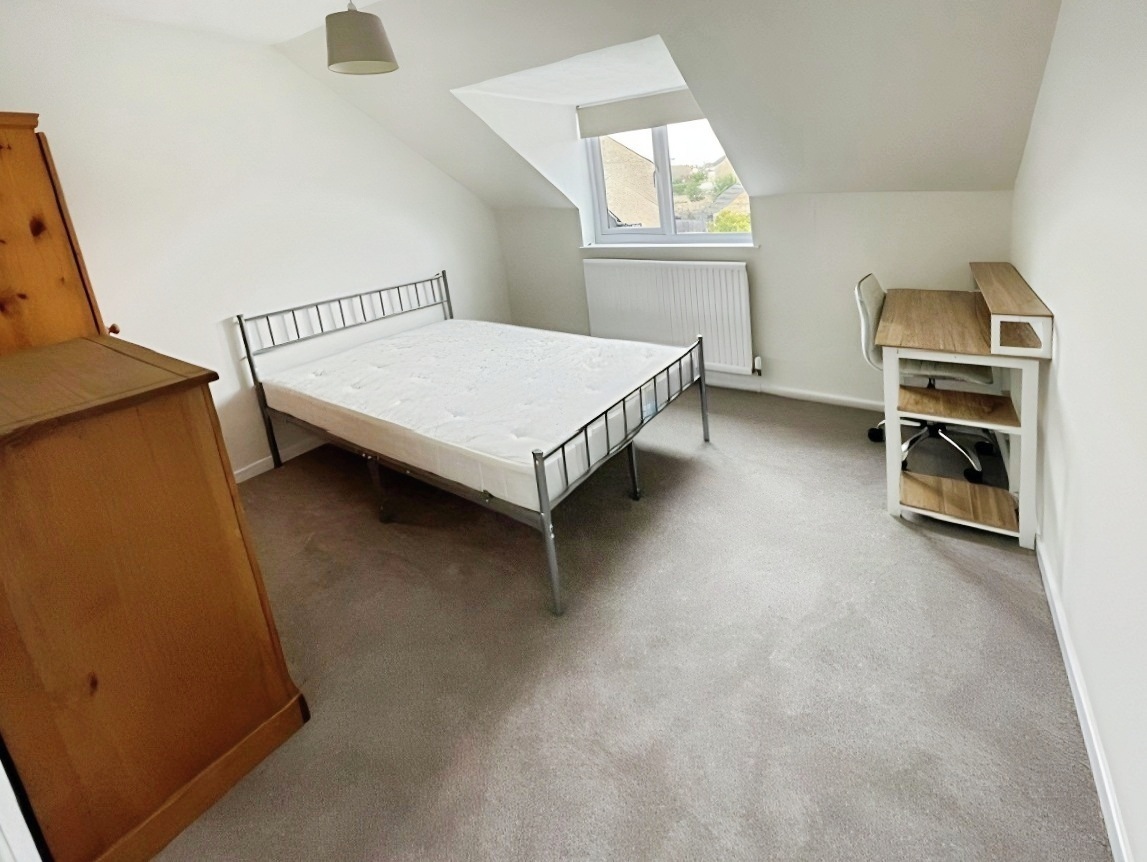 4 bedroom House to let in Cirencester, Gloucestershire