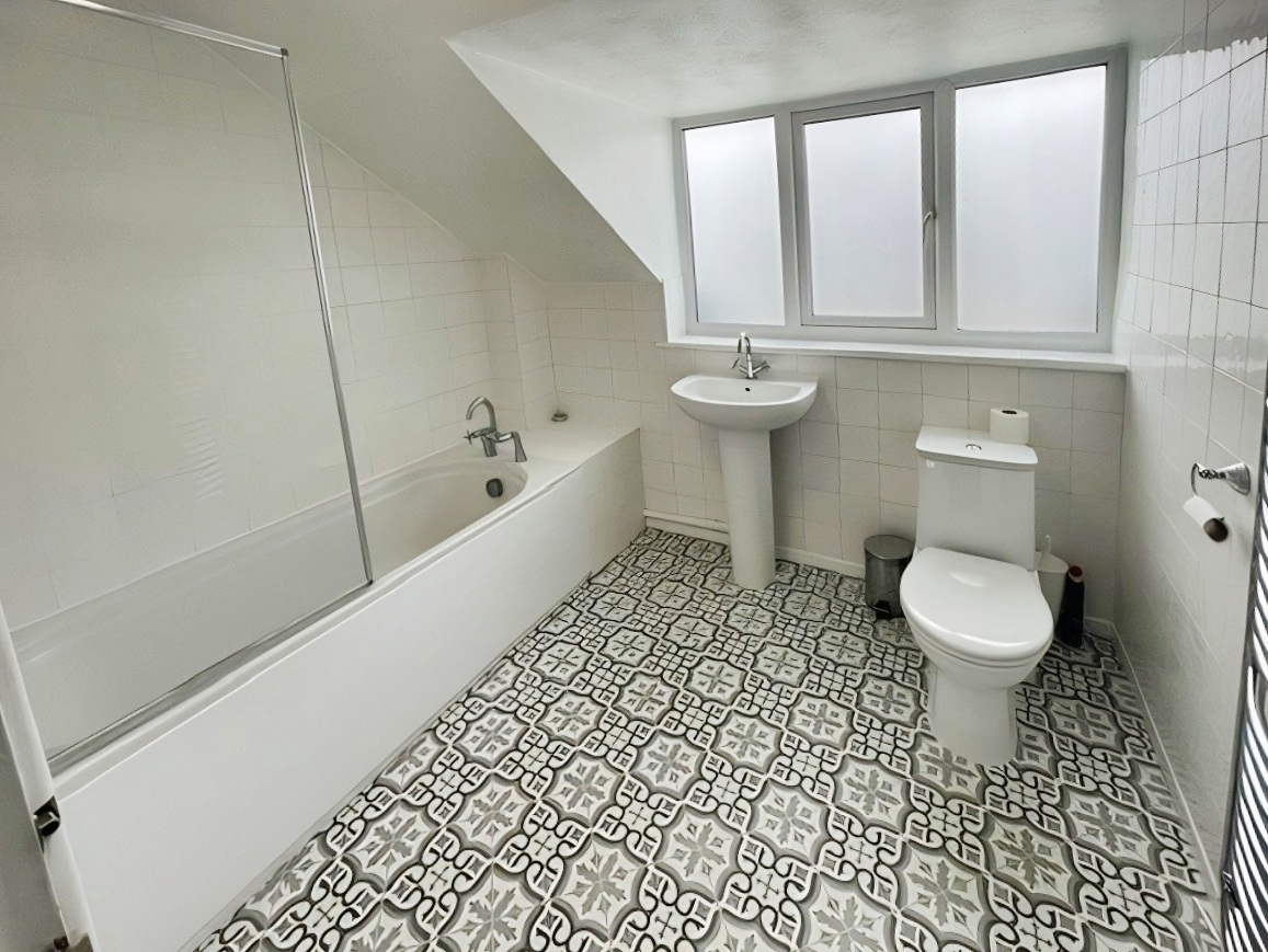 4 bedroom House to let in Cirencester, Gloucestershire