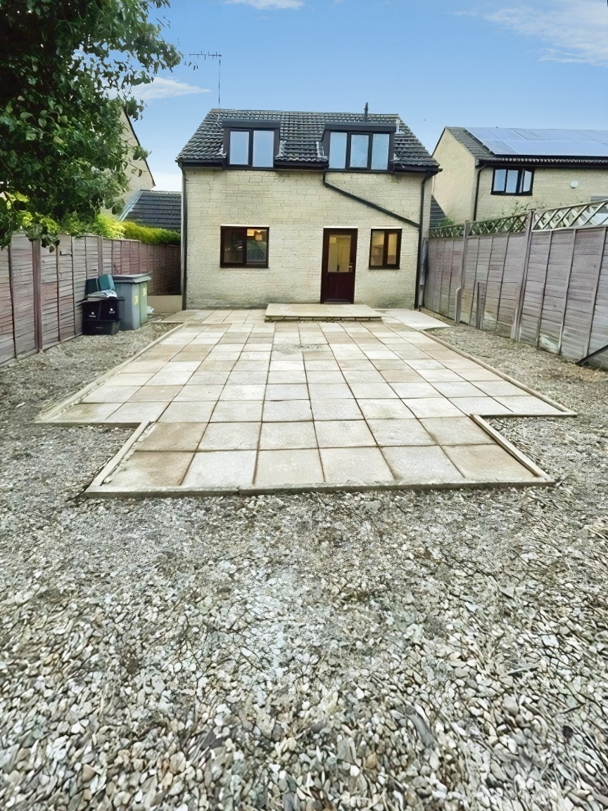 4 bedroom House to let in Cirencester, Gloucestershire