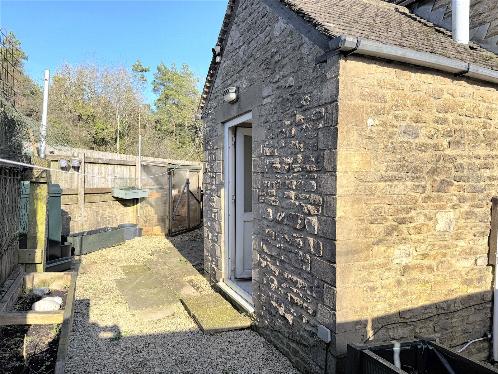 3 bedroom House to let in Duntisbourne Abbots, Cirencester, Gloucestershire