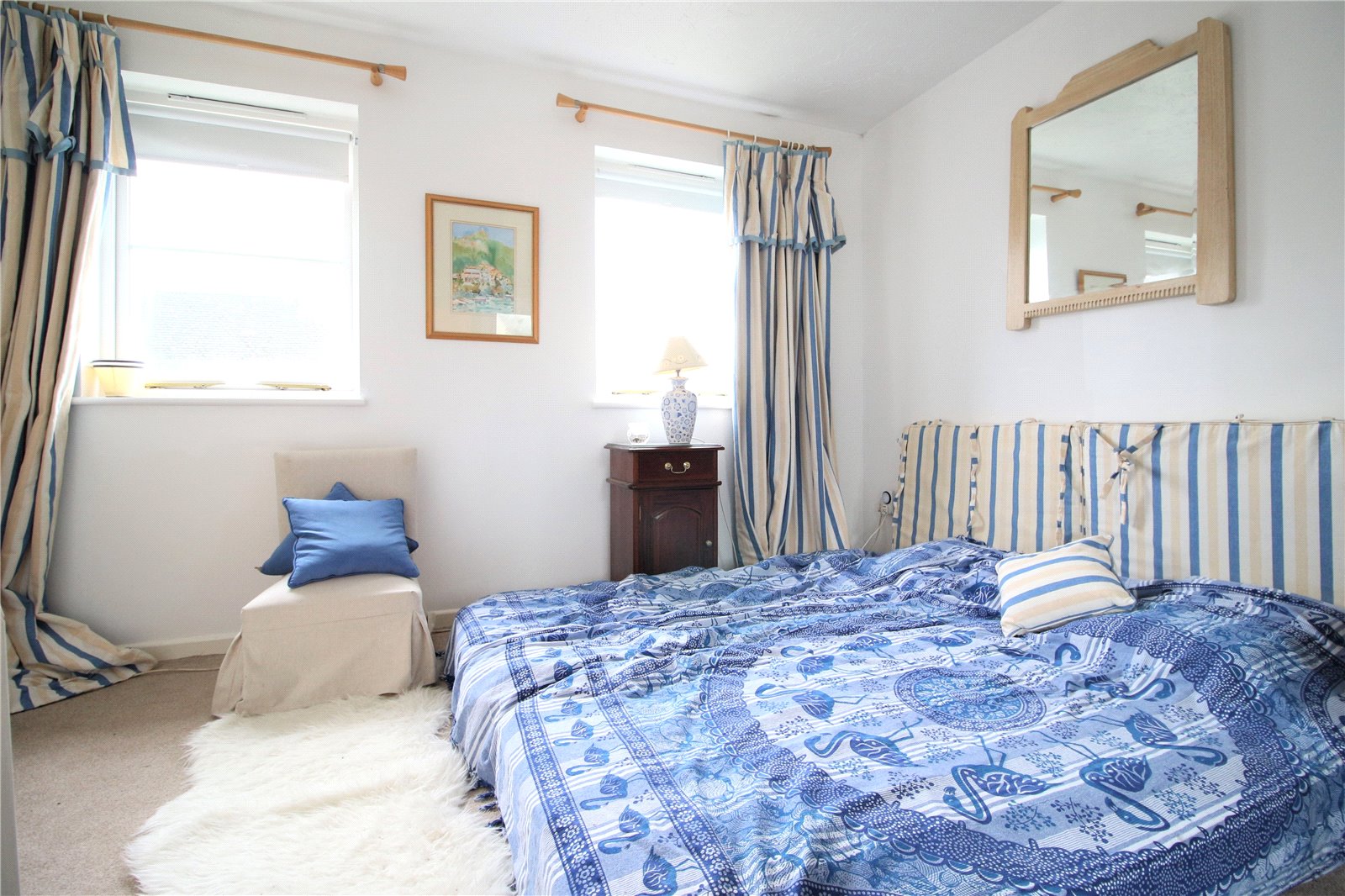 1 bedroom Flat to let in Cirencester