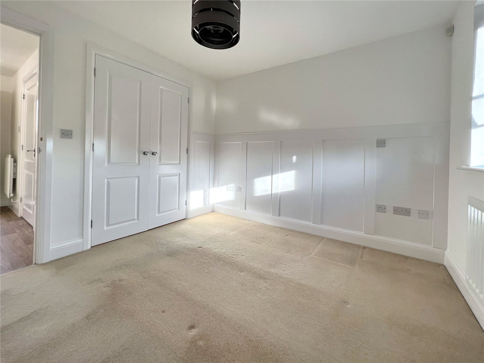 2 bedroom Flat to let in Cirencester