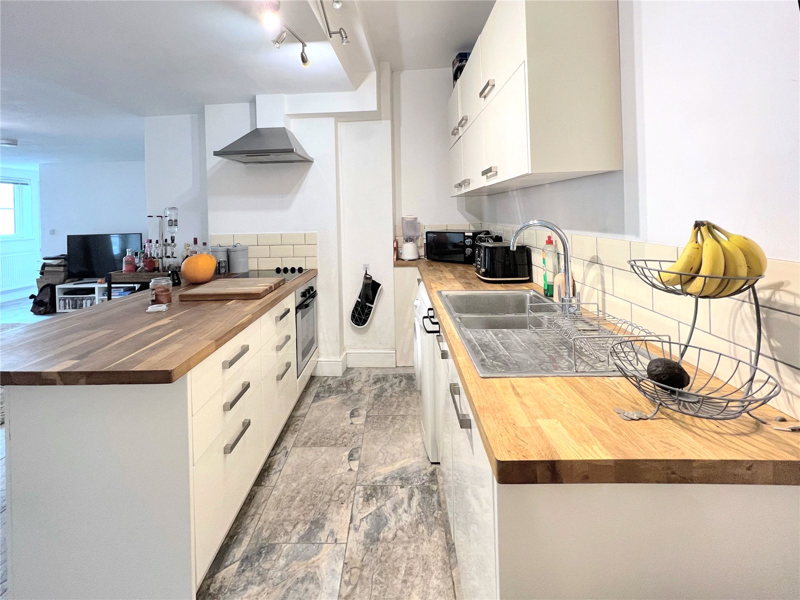 2 bedroom Flat to let in Cirencester
