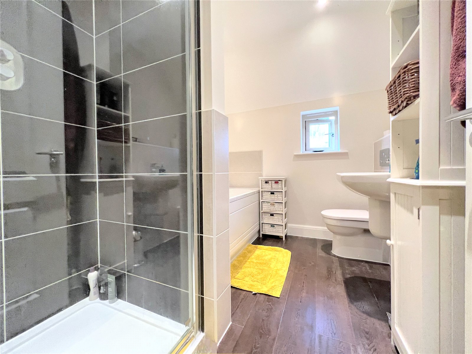 5 bedroom House to let in Cirencester