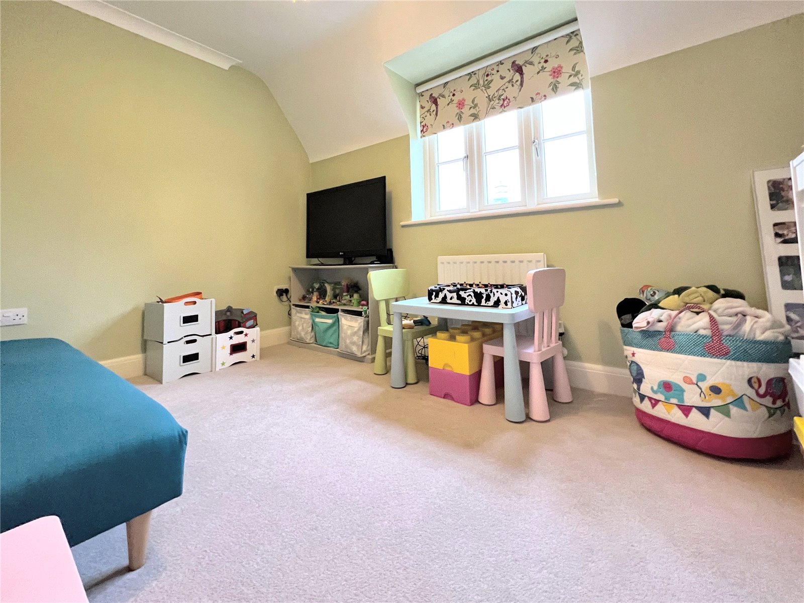 5 bedroom House to let in Cirencester