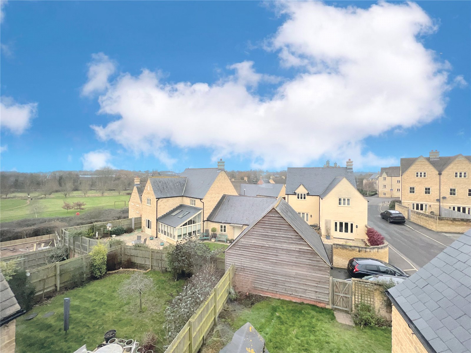 5 bedroom House to let in Cirencester