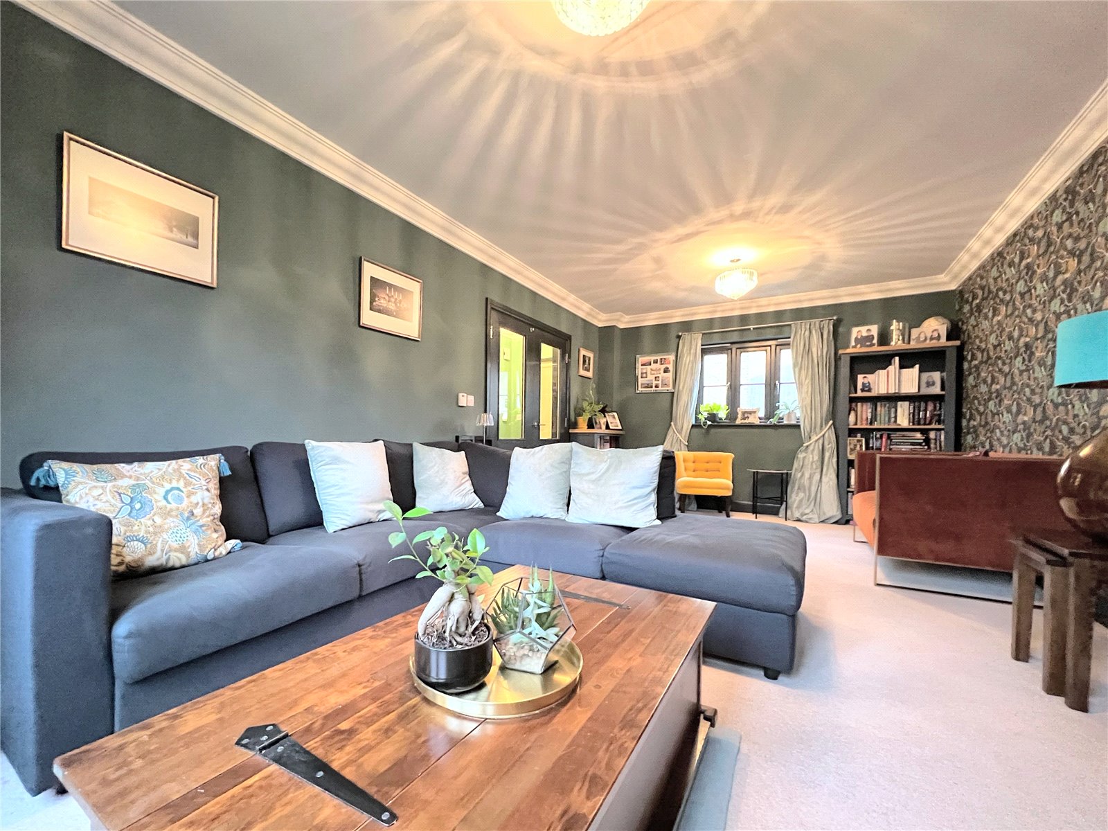 5 bedroom House to let in Cirencester