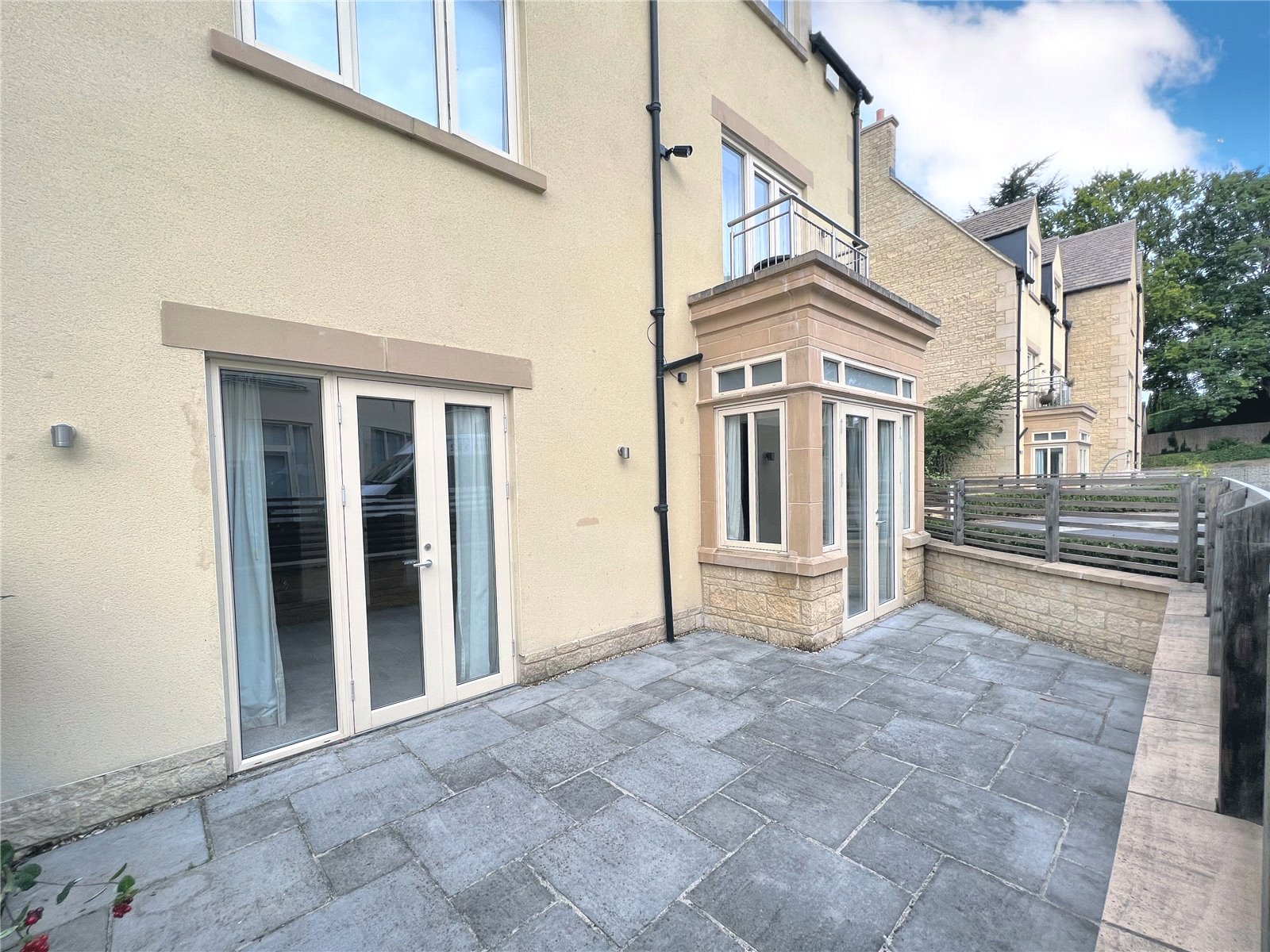 1 bedroom Flat for sale in Stratton, Cirencester, Gloucestershire