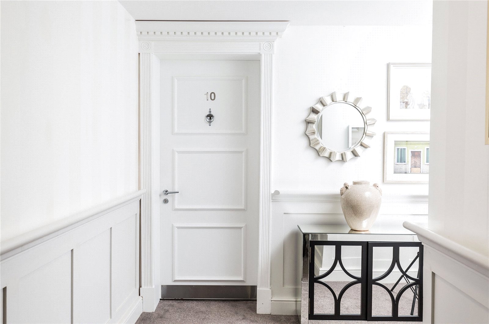 2 bedroom Flat to let in Stratton Place, Stratton, Cirencester