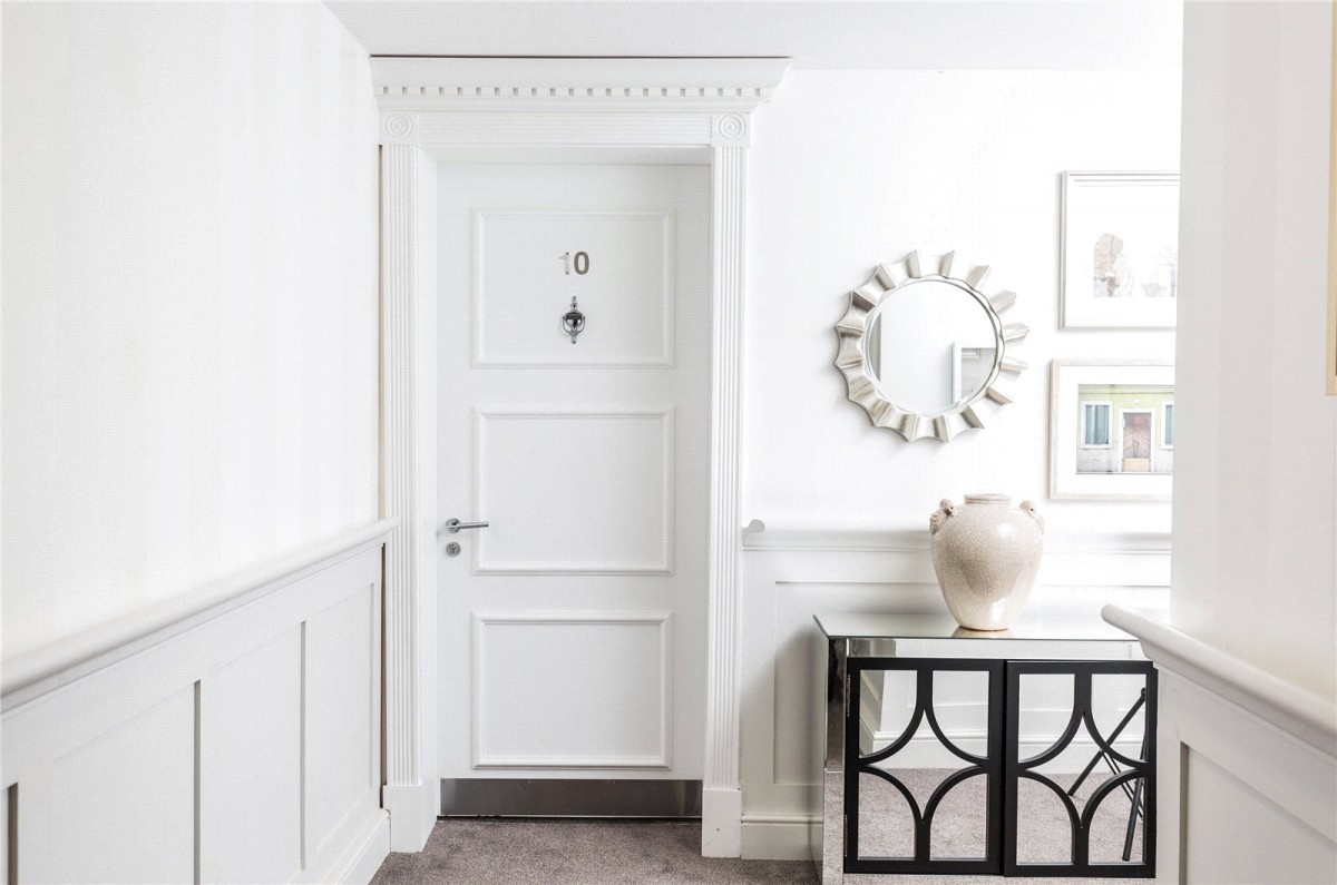 Stratton Place, Stratton, Cirencester