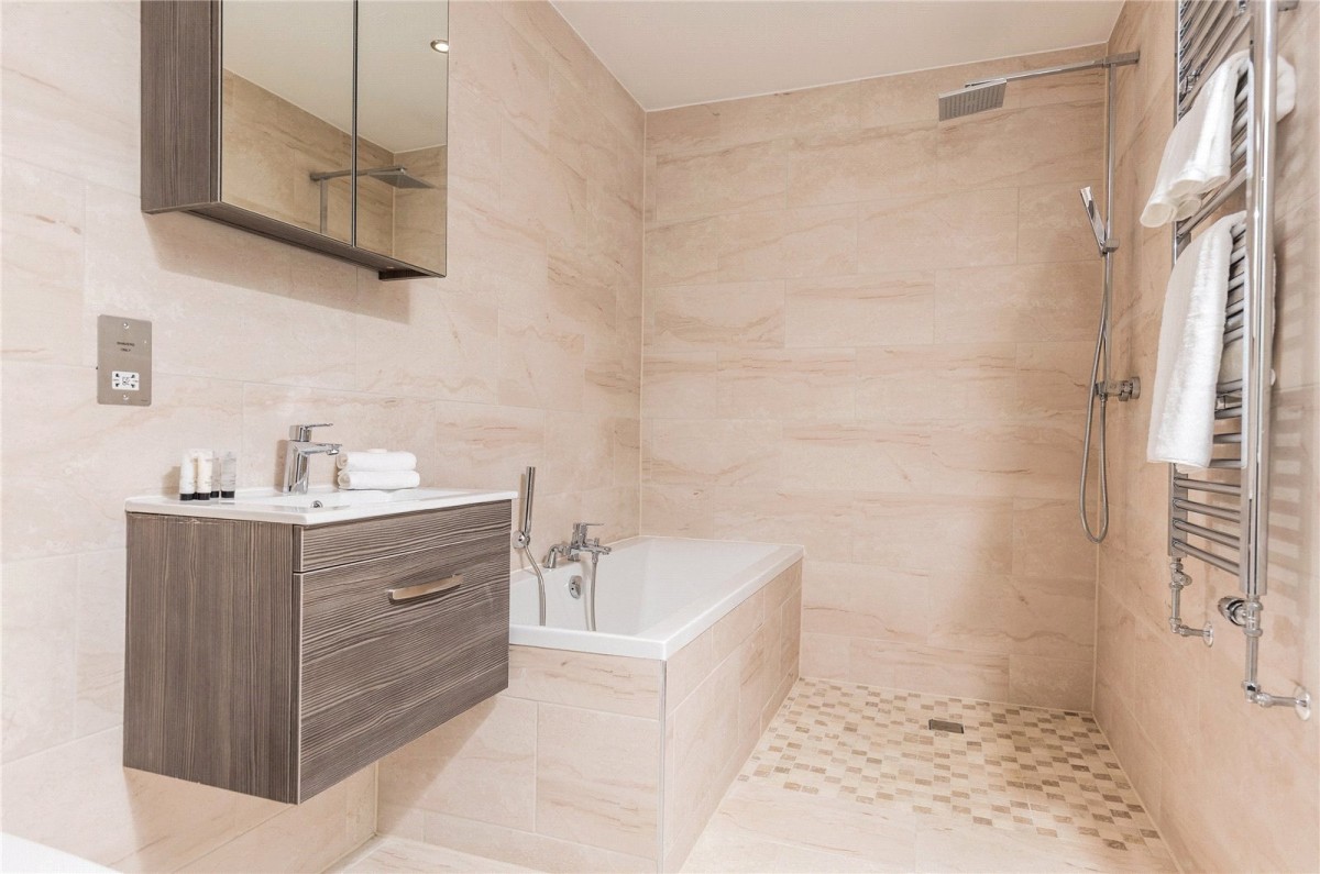 Stratton Place, Stratton, Cirencester