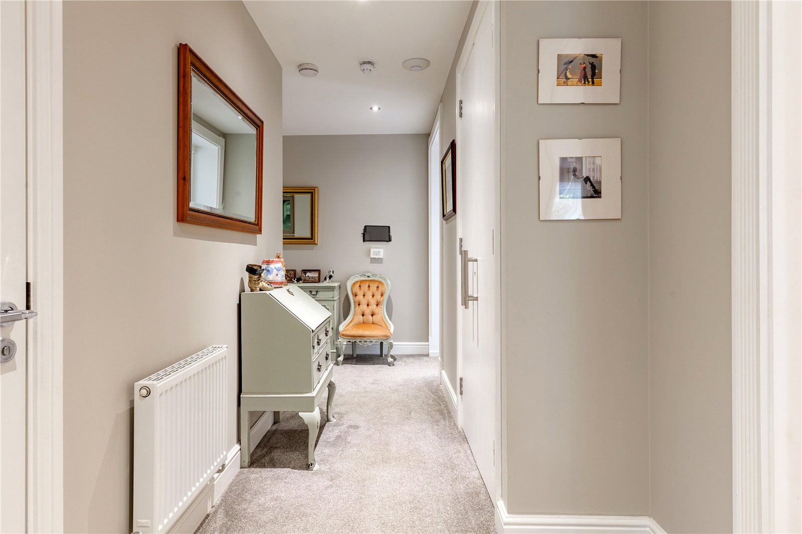 2 bedroom Flat for sale in Stratton, Cirencester, Gloucestershire