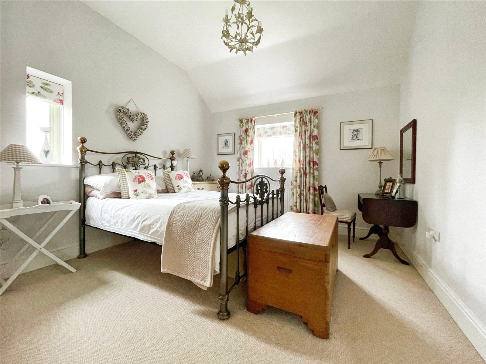 2 bedroom House for sale in Latton, Swindon, Wiltshire