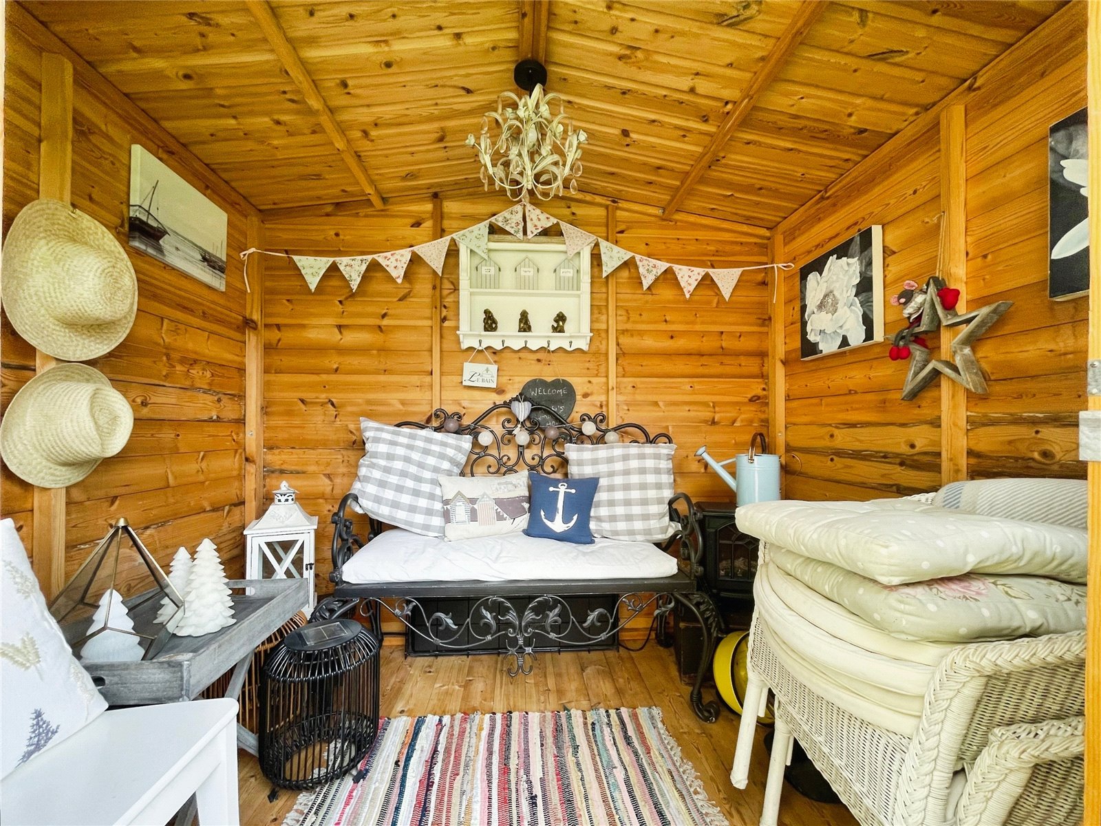2 bedroom House for sale in Latton, Swindon, Wiltshire