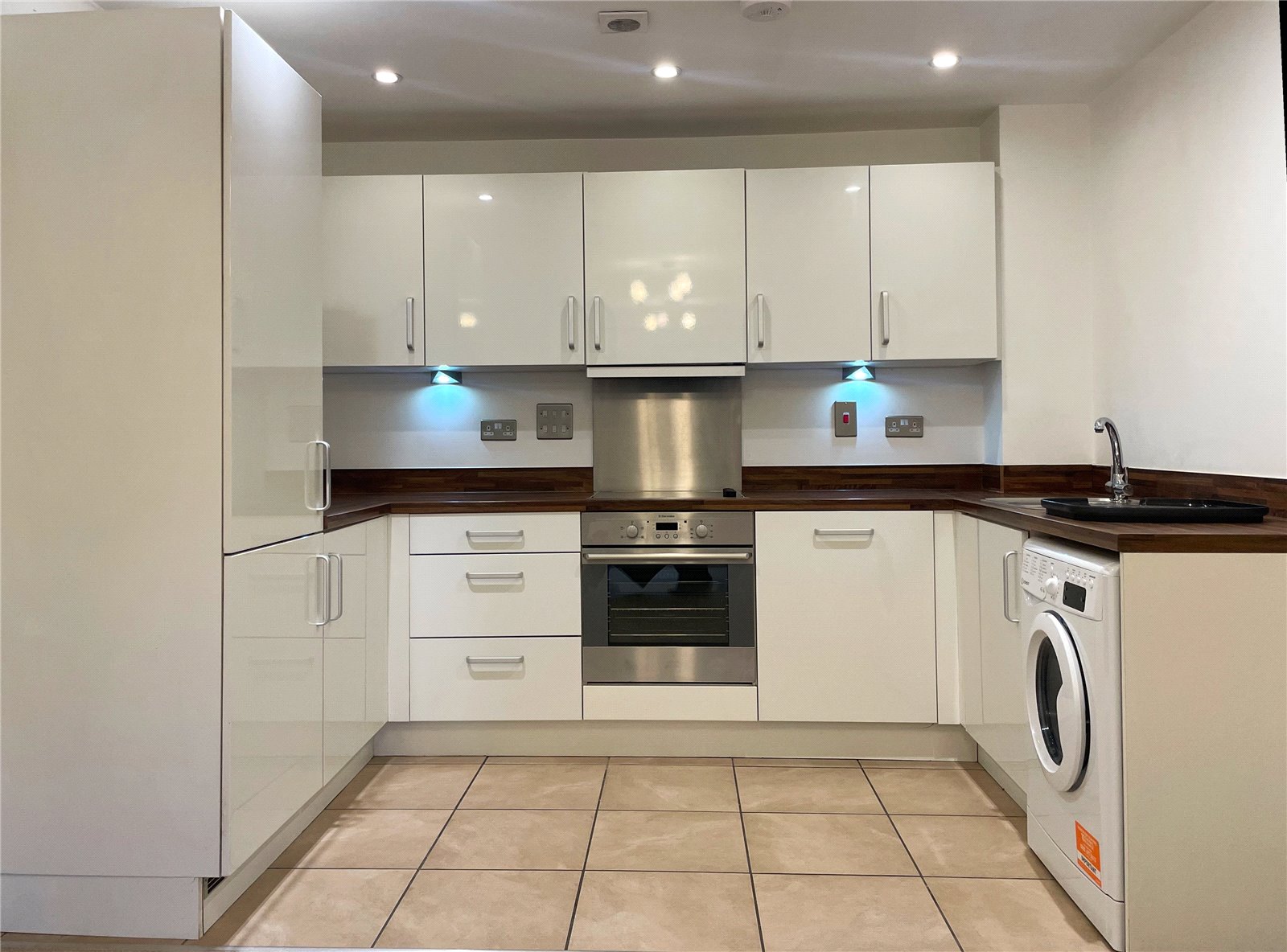 2 bedroom Flat for sale in Cirencester, Gloucestershire