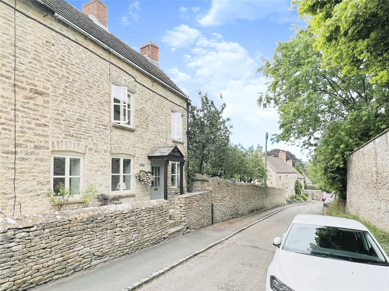 4 bedroom House for sale in Quenington, Cirencester, Gloucestershire
