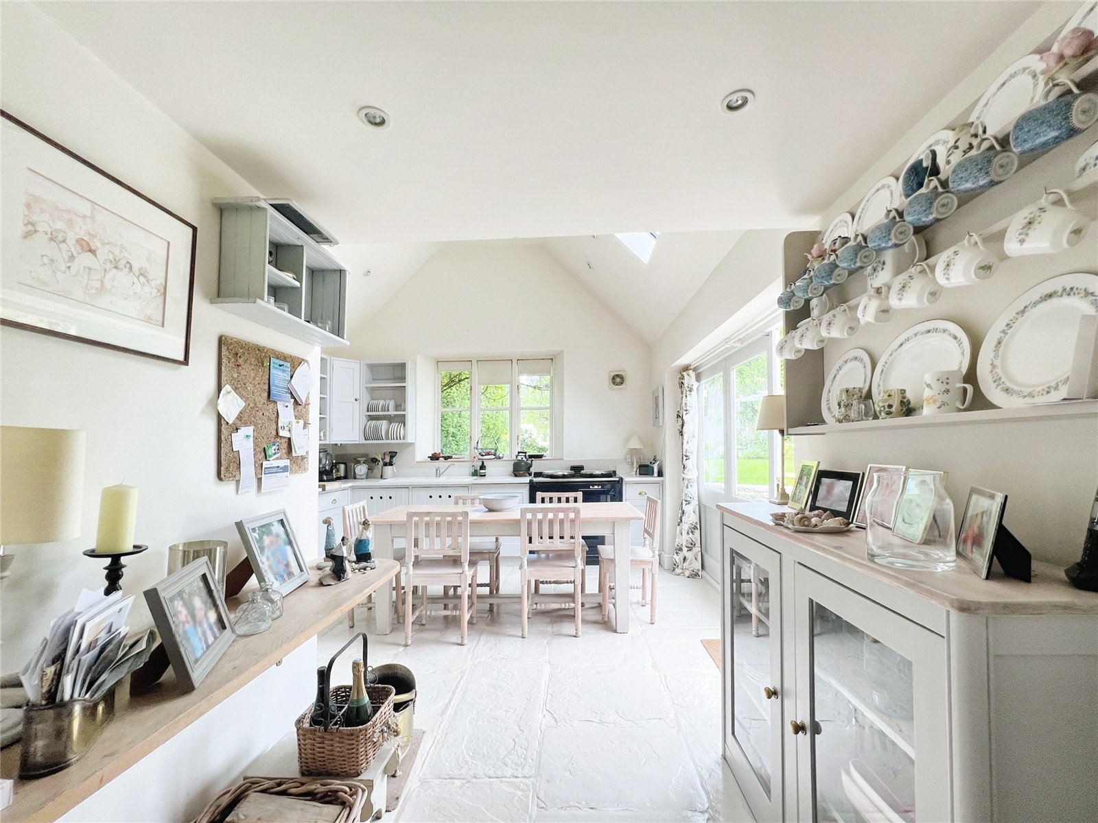 4 bedroom House for sale in Quenington, Cirencester, Gloucestershire