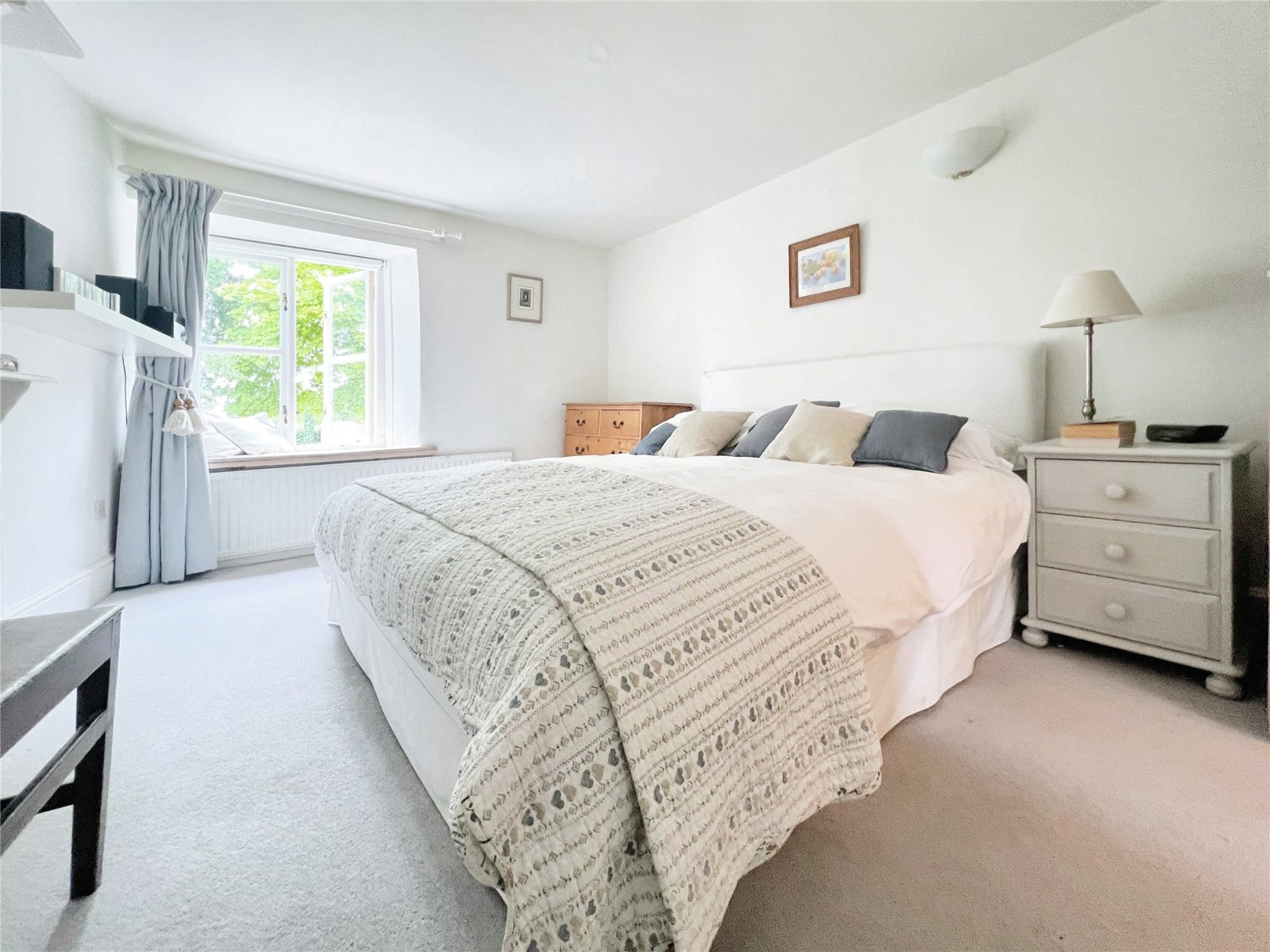 4 bedroom House for sale in Quenington, Cirencester, Gloucestershire