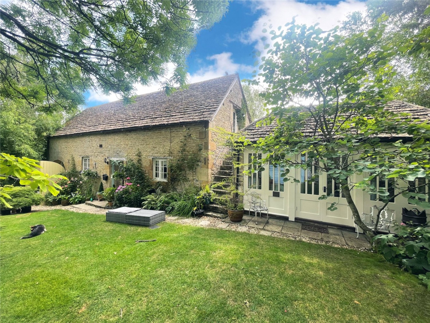 Daglingworth, Cirencester, Gloucestershire