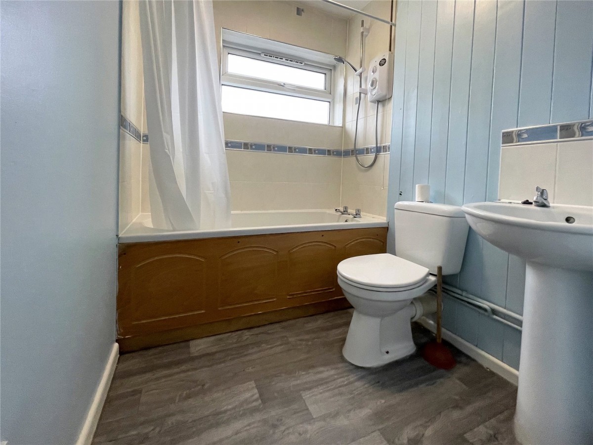 Meadow Road, Cirencester