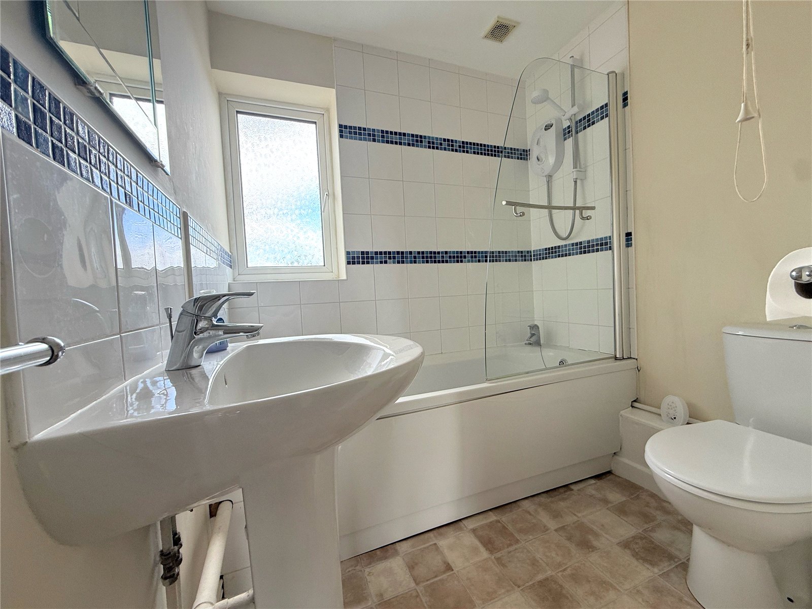 3 bedroom House to let in Cirencester, Gloucestershire