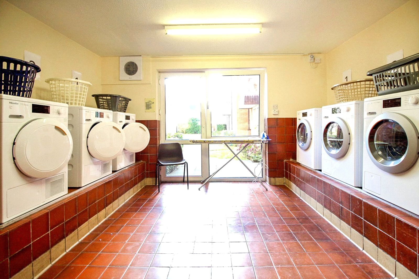 1 bedroom Flat for sale in Ashcroft Gardens, 13 Ashcroft Gardens, Cirencester