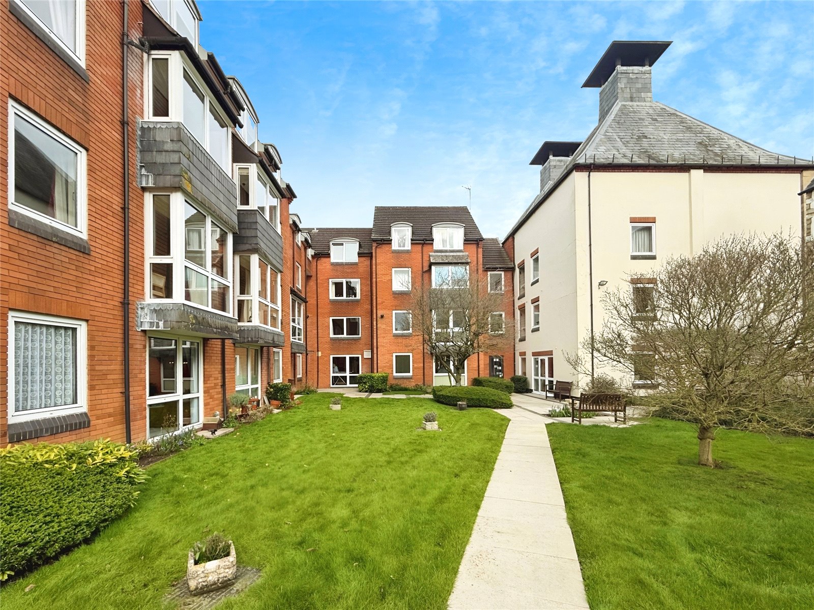1 bedroom Flat for sale in Cirencester, Gloucestershire