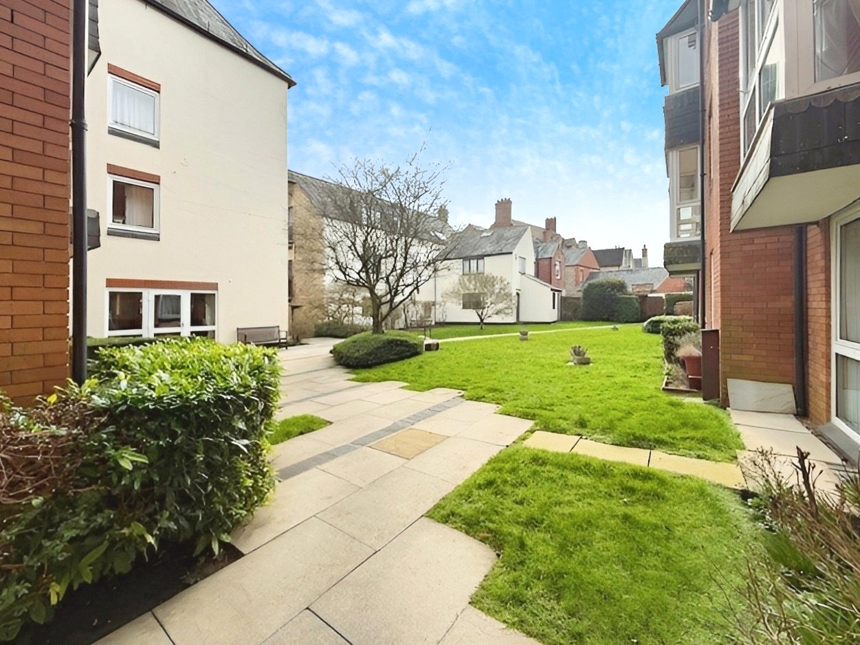 1 bedroom Flat for sale in Cirencester, Gloucestershire